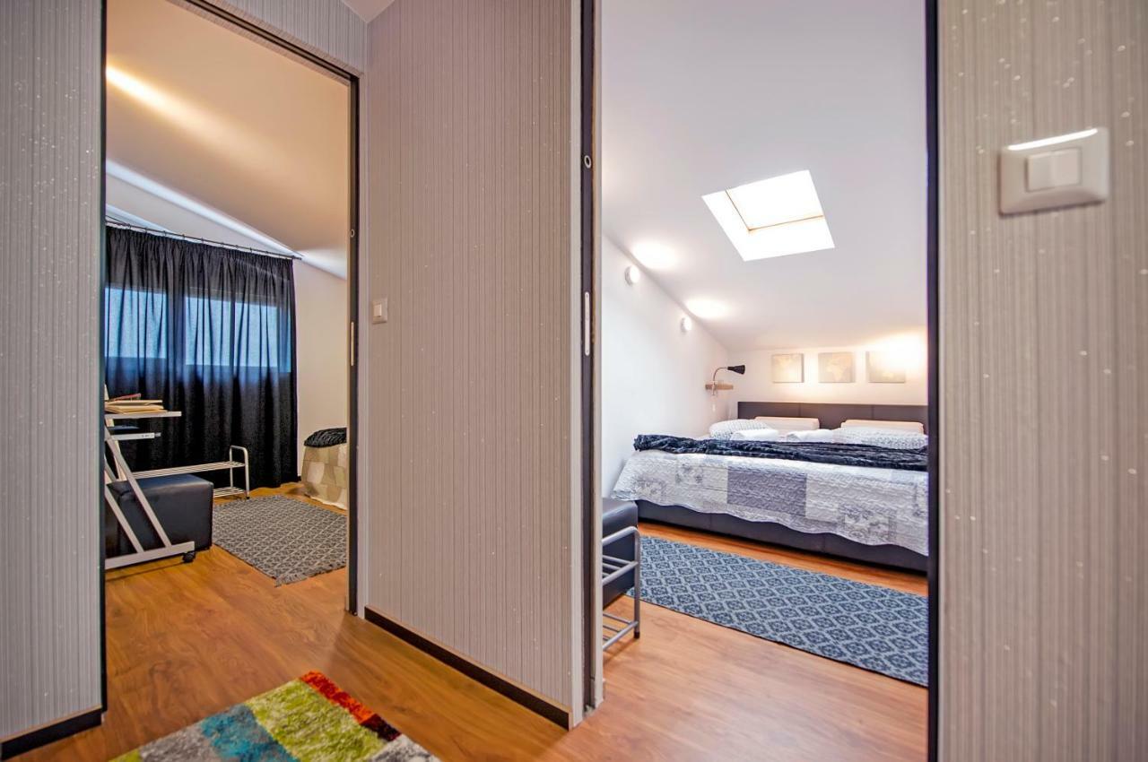 Lakovich Sea View Apartments Rovinj Bagian luar foto