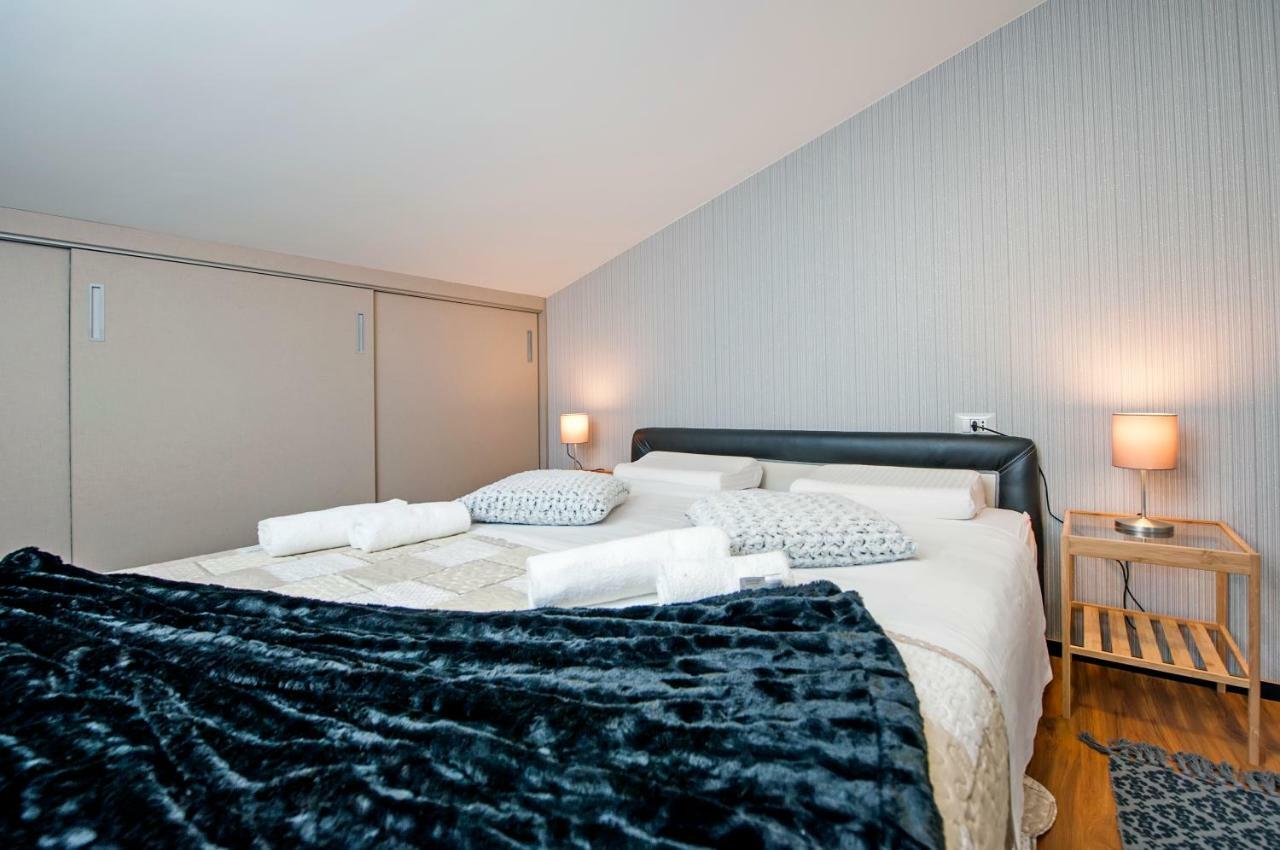 Lakovich Sea View Apartments Rovinj Bagian luar foto