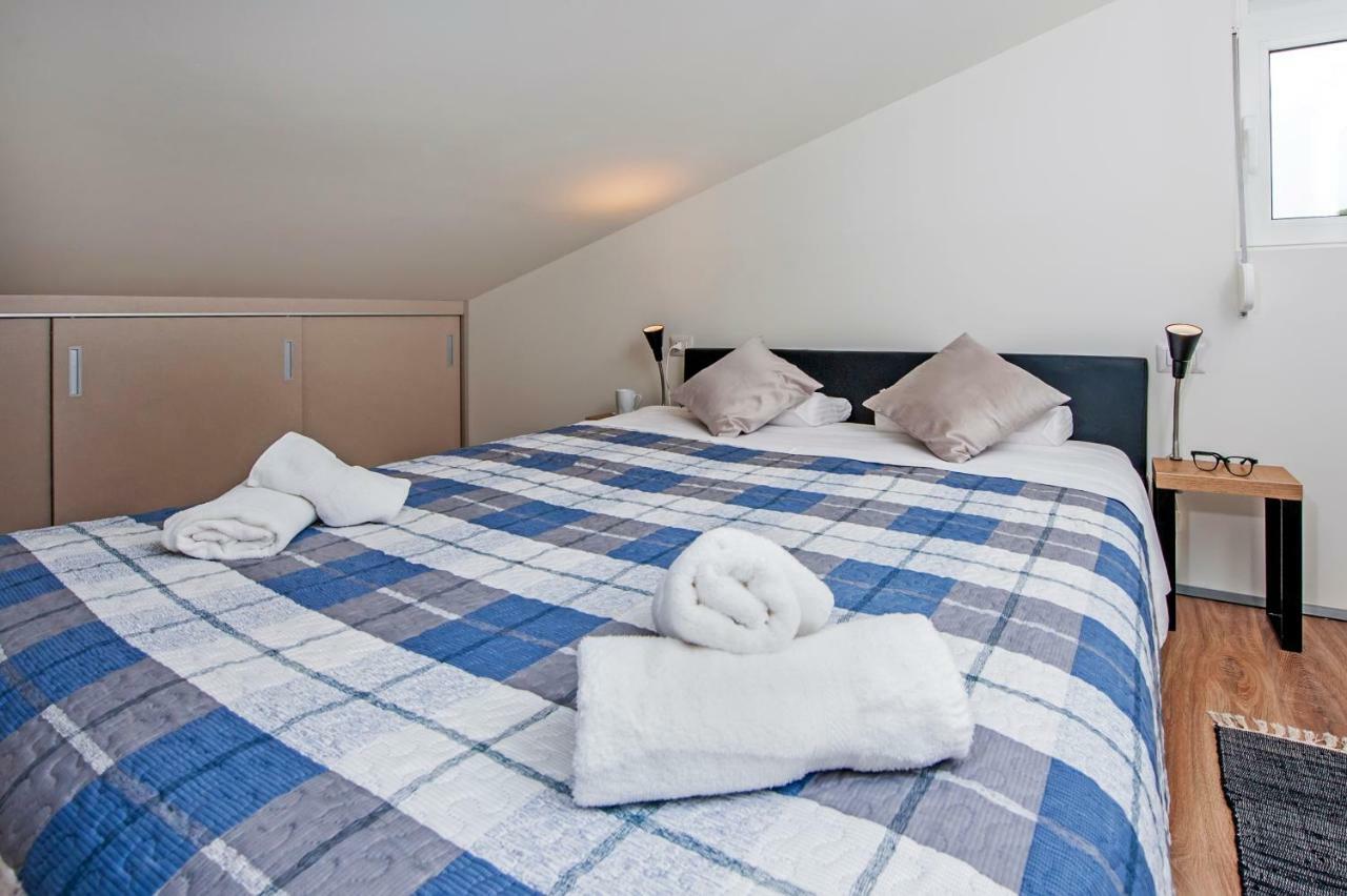Lakovich Sea View Apartments Rovinj Bagian luar foto