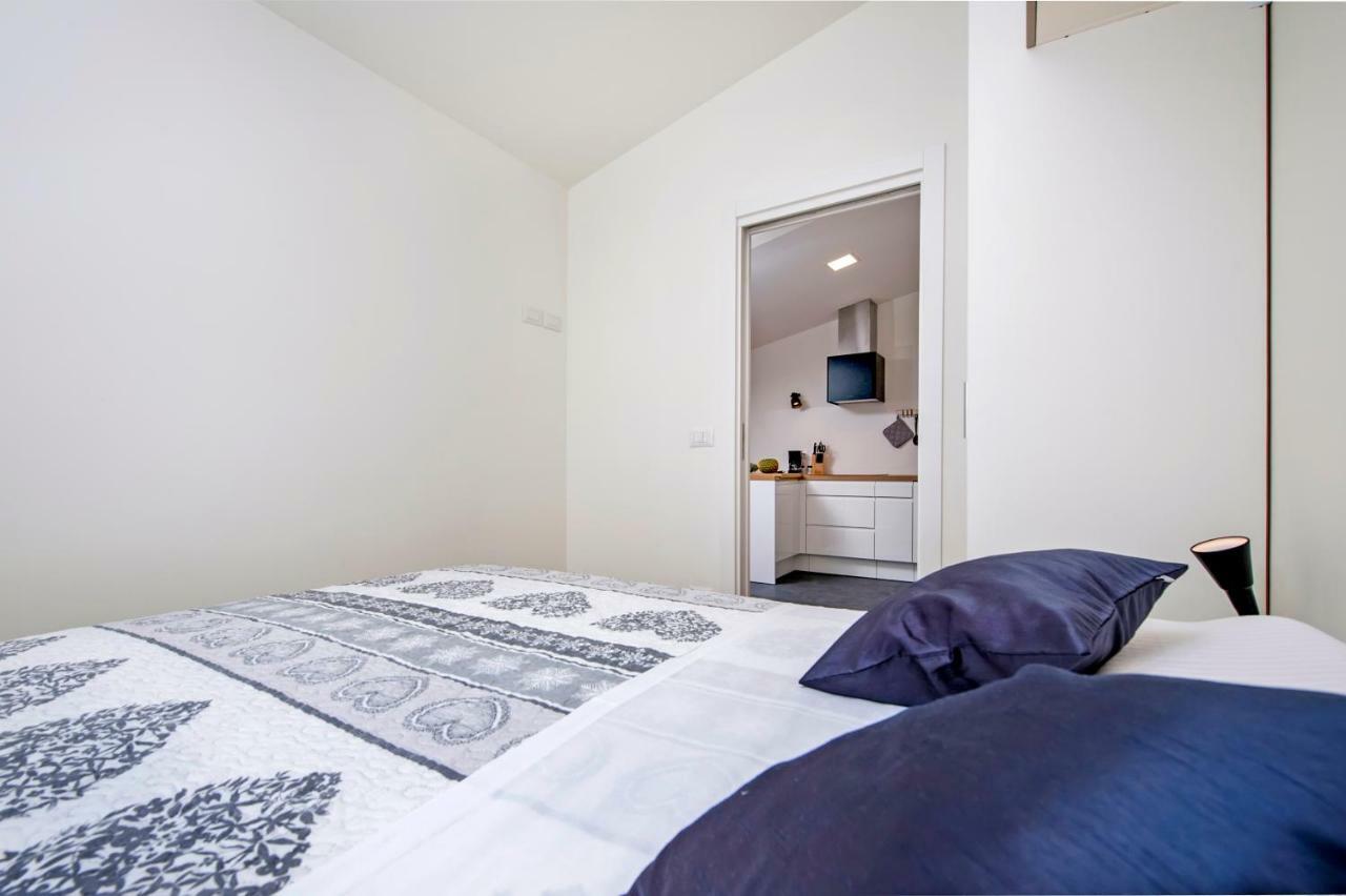 Lakovich Sea View Apartments Rovinj Bagian luar foto